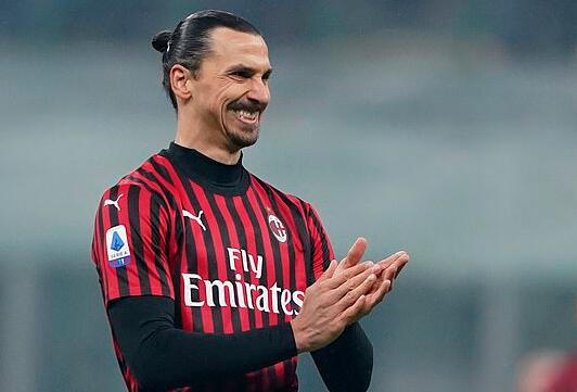 足球周刊：重返国足是刘若钒的愿望，殷切期待完成A级赛首秀